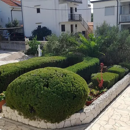 Apartment & Garden Lavanda Brodarica (Sibenik-Knin)