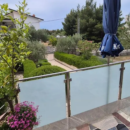 Appartement & Garden Lavanda *